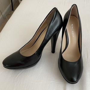 Nine West 4.5 inch heel pumps